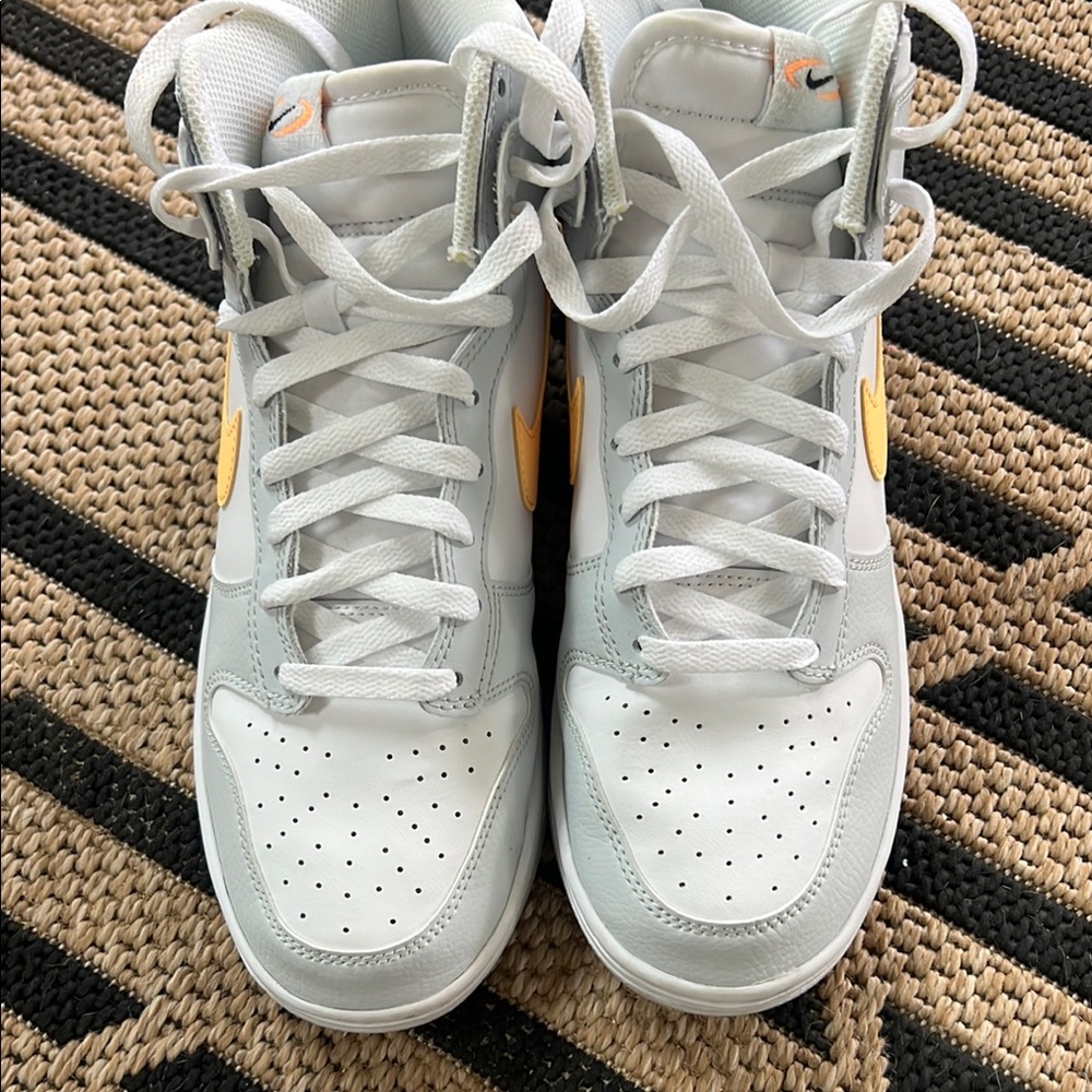 Like New Nike Dunk Highs - Picture 2 of 11